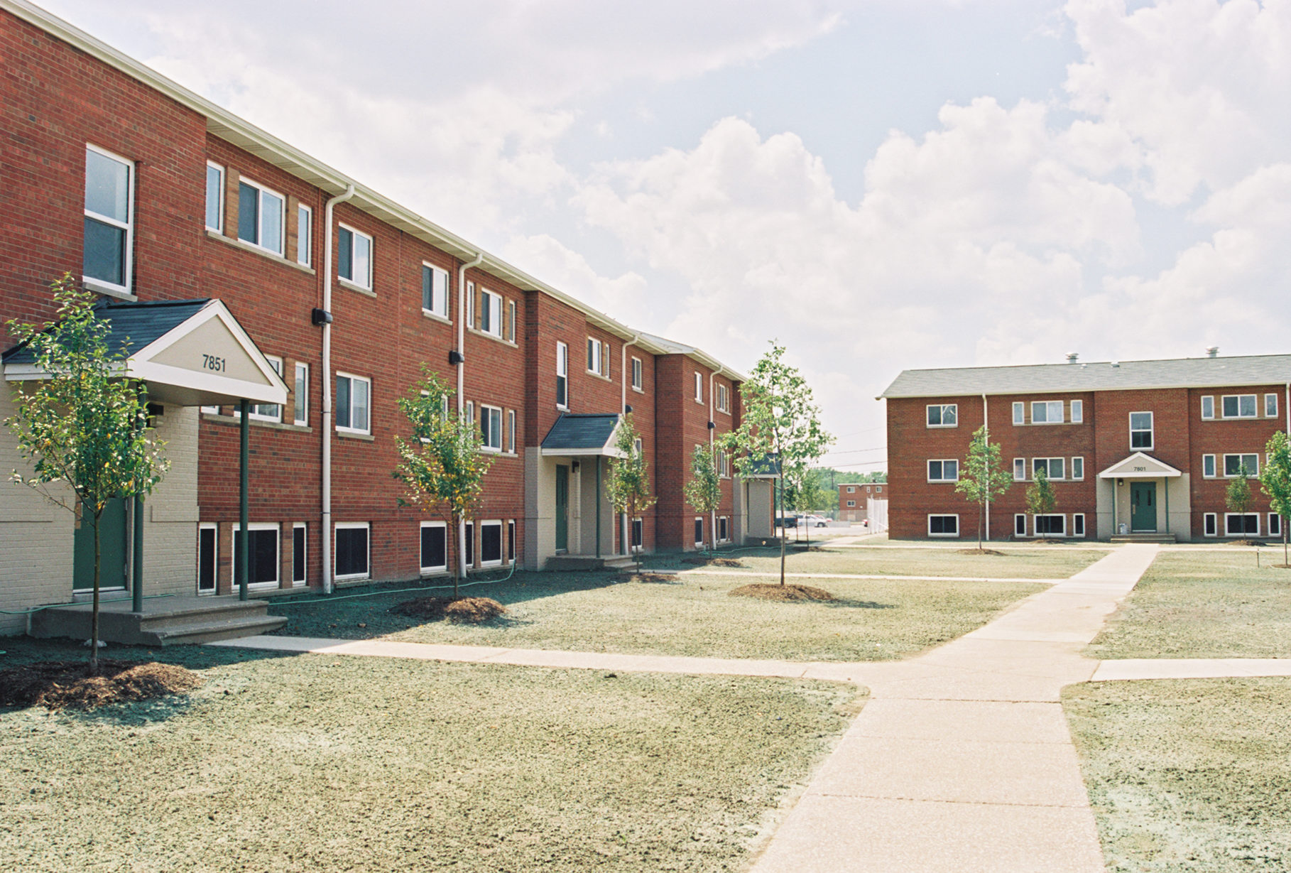 2001-Rainbow Terrace Building