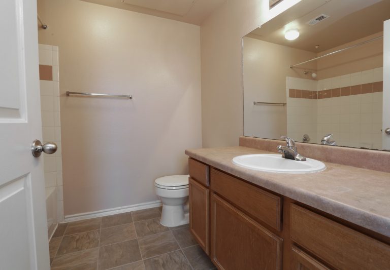 Bathroom 3 3 768x533
