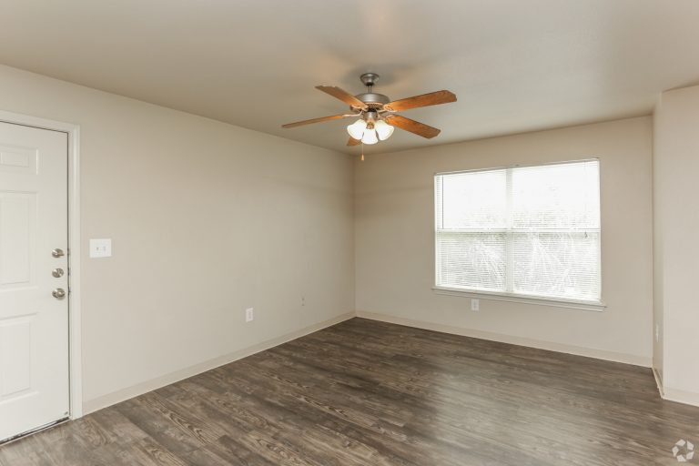 Bedroom 1 1 768x512