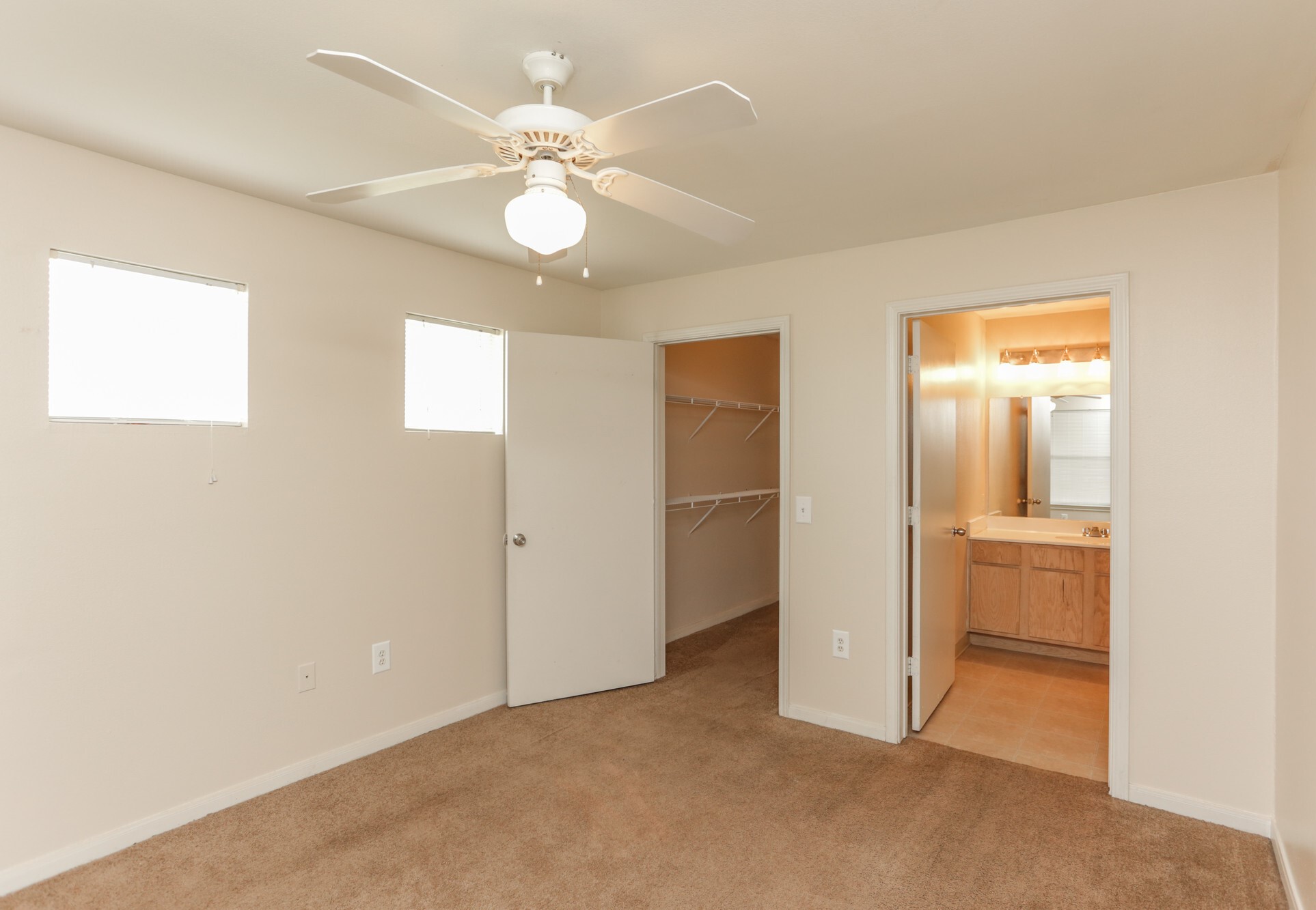 La Estancia Apartments Vesta Corporation