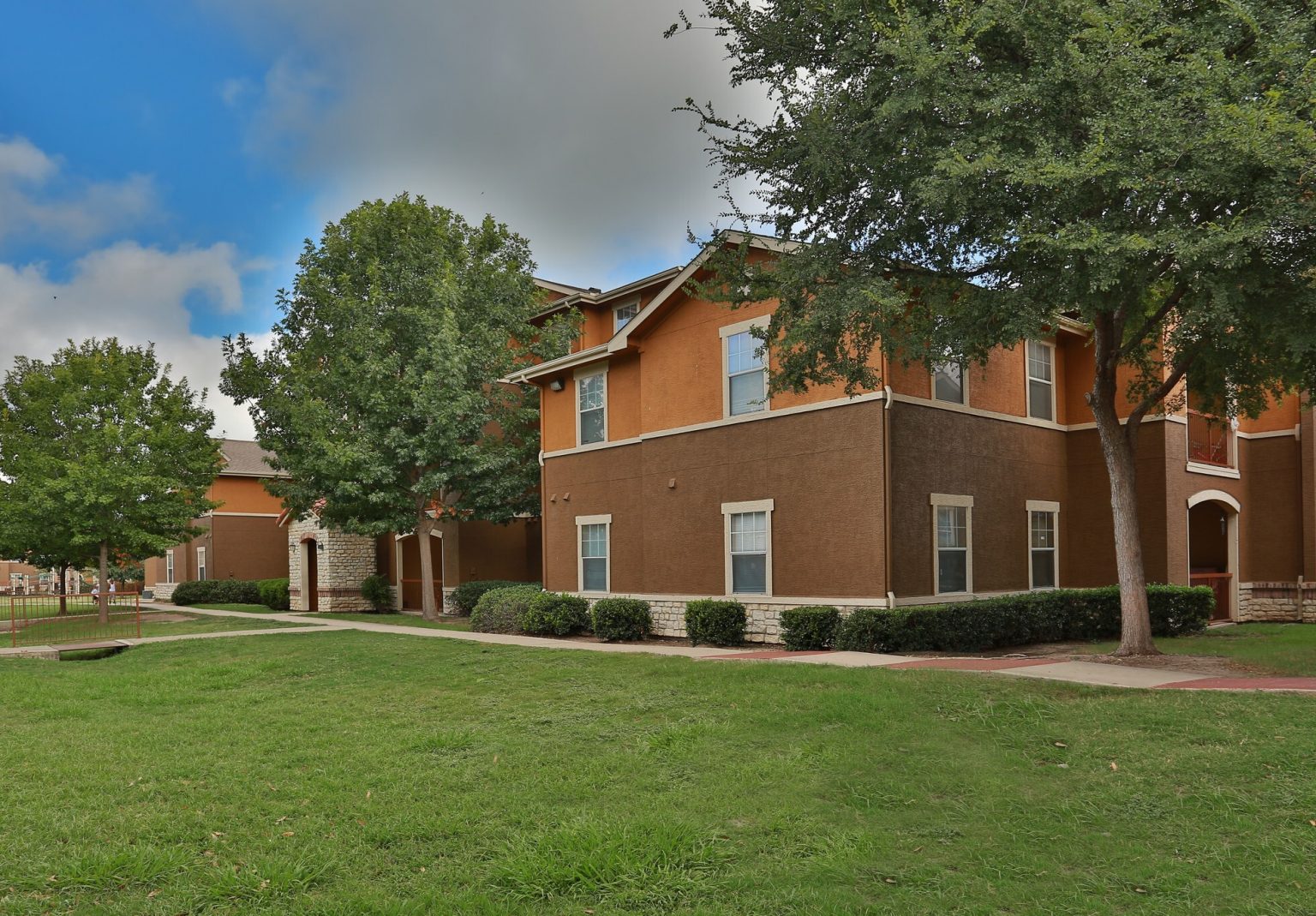 Palo Alto Apartment Homes Vesta Corporation