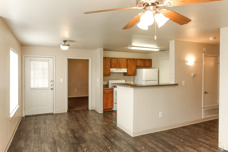Dining Area 1 768x512