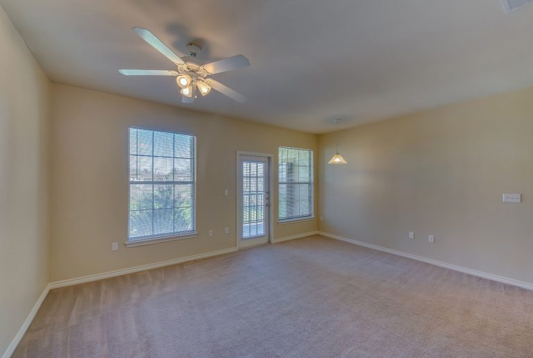 Living Area 1 5 768x516