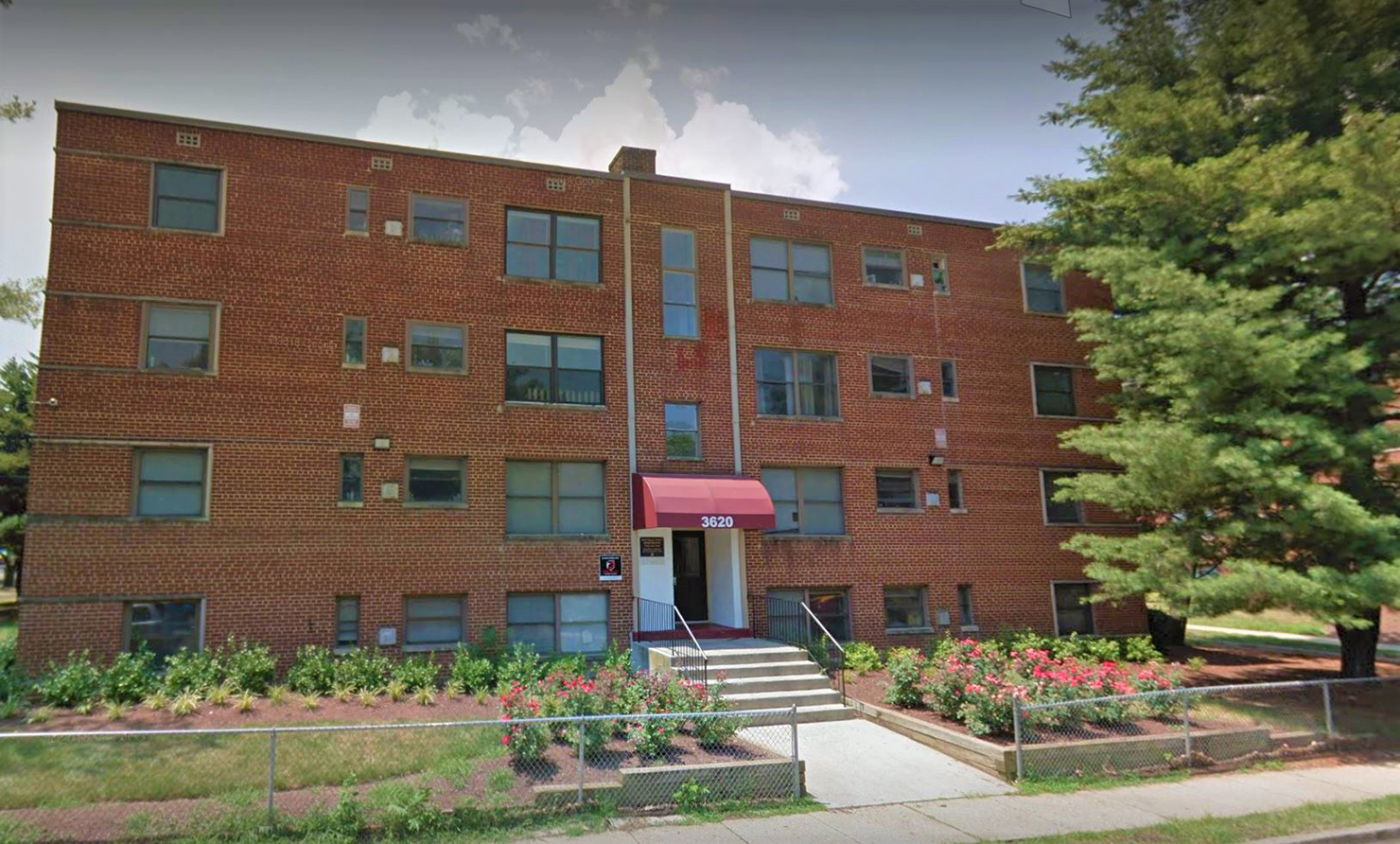 Exterior 1 web