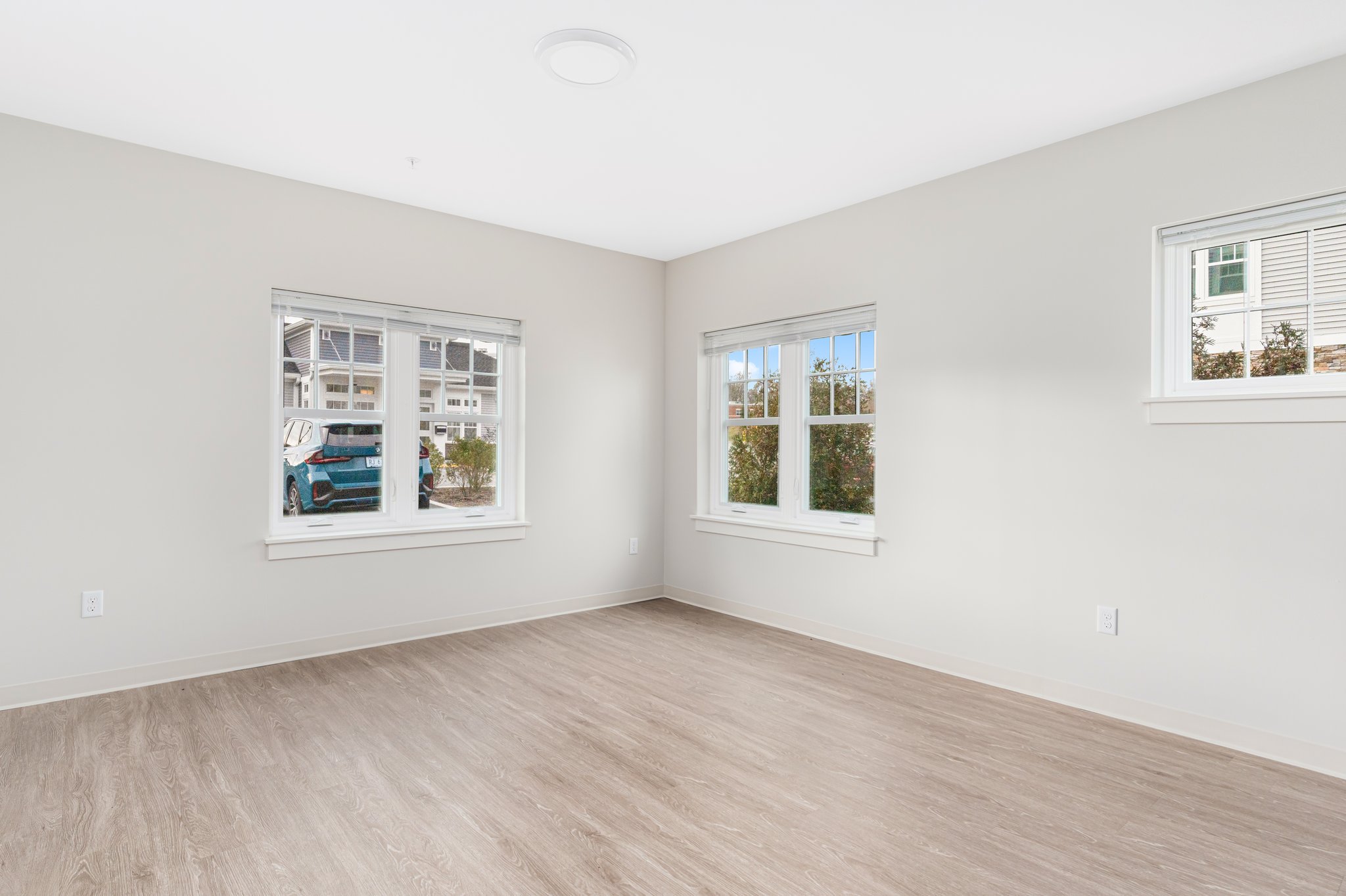 1 web or mls 1470 s county trl