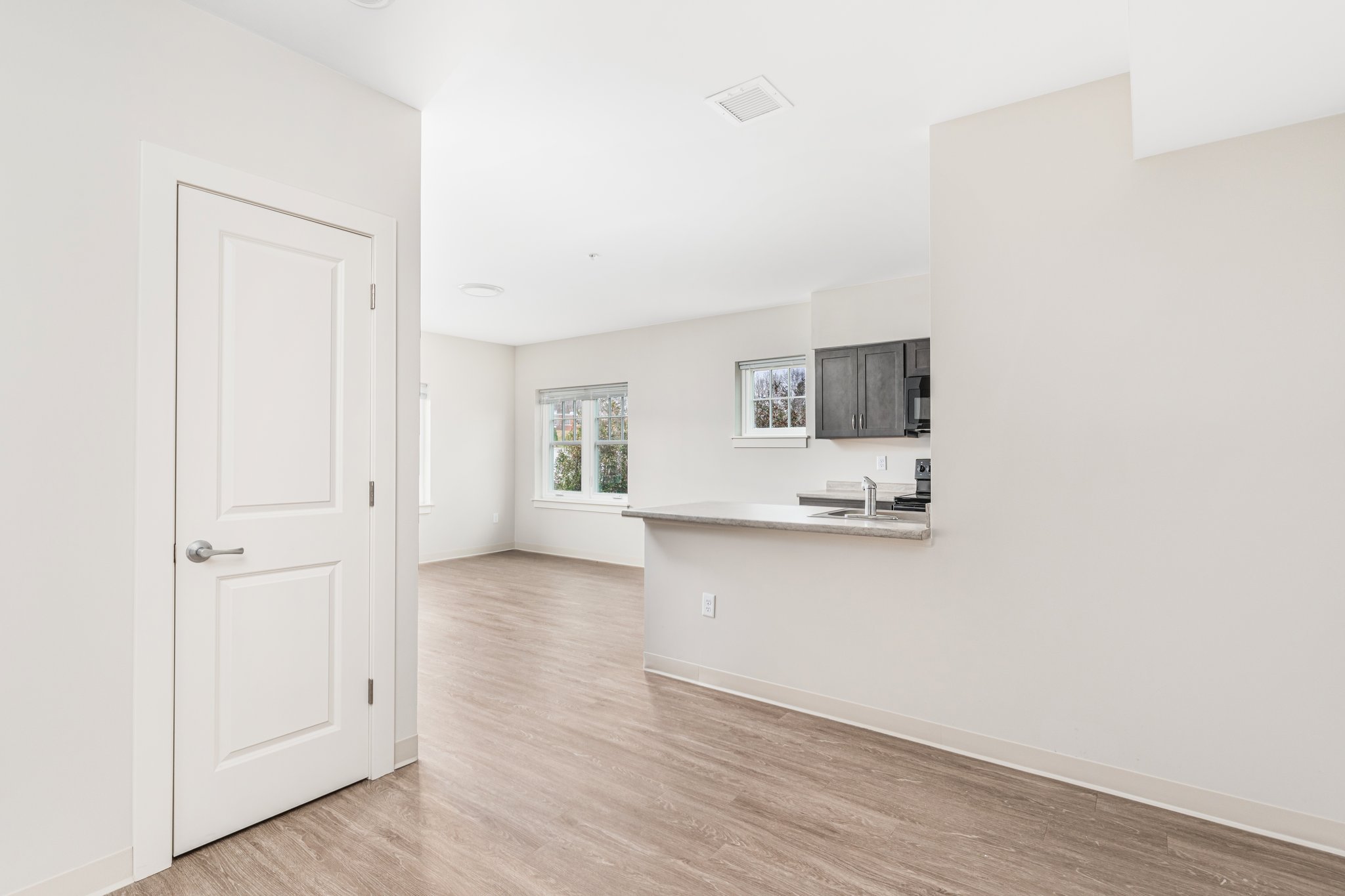 10 web or mls 1470 s county trl