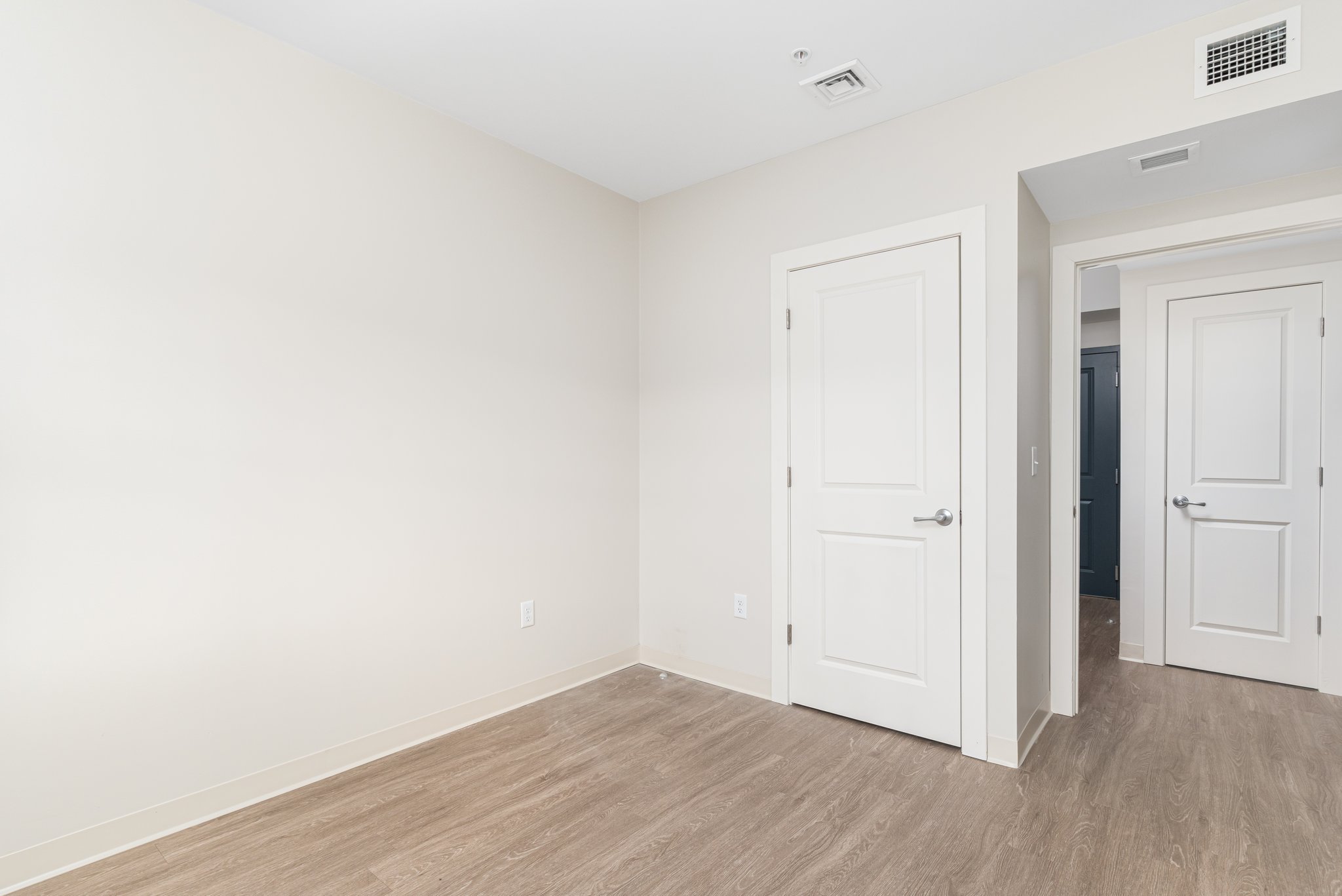 13 web or mls 1470 s county trl