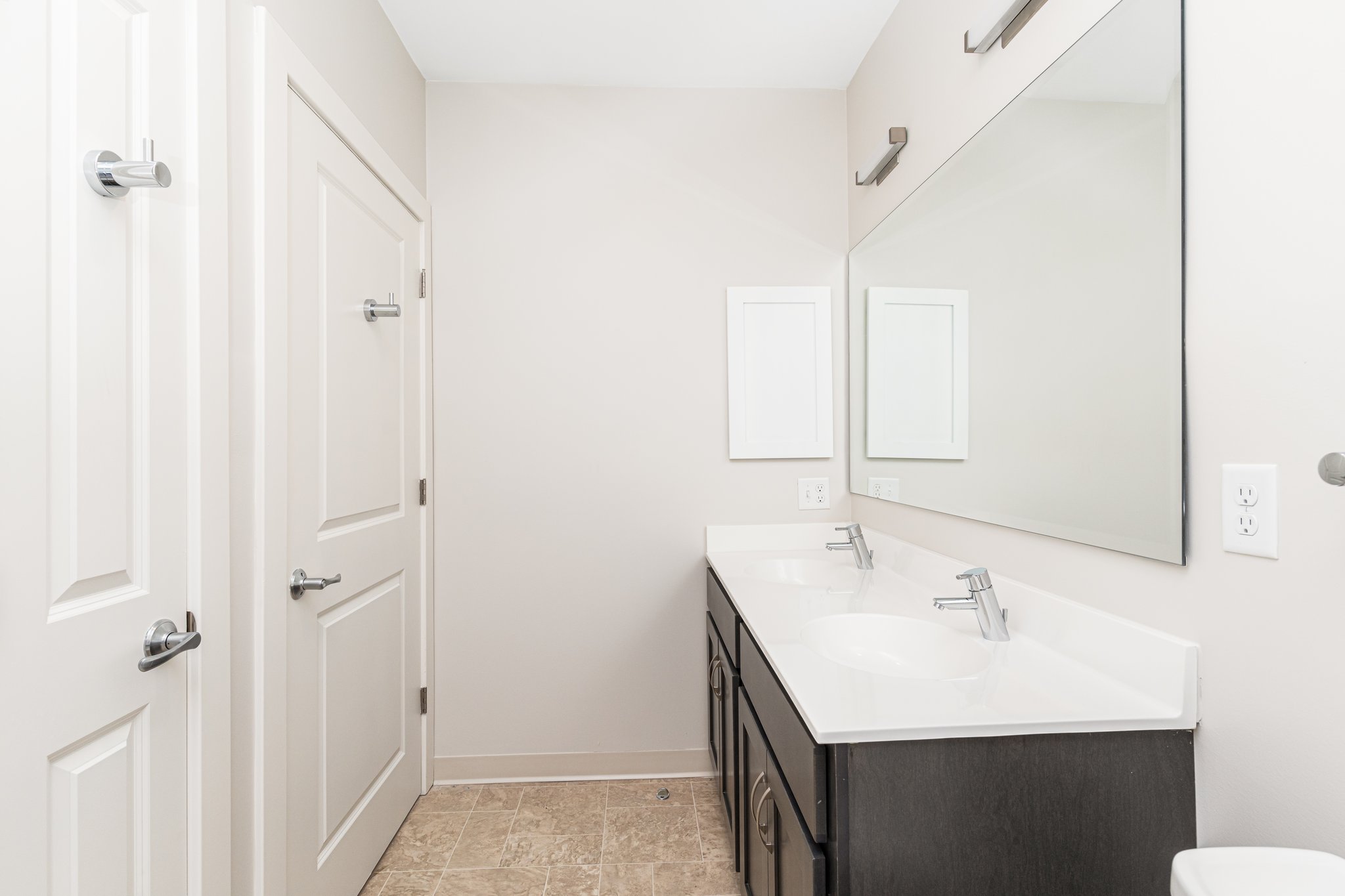 17 web or mls 1470 s county trl