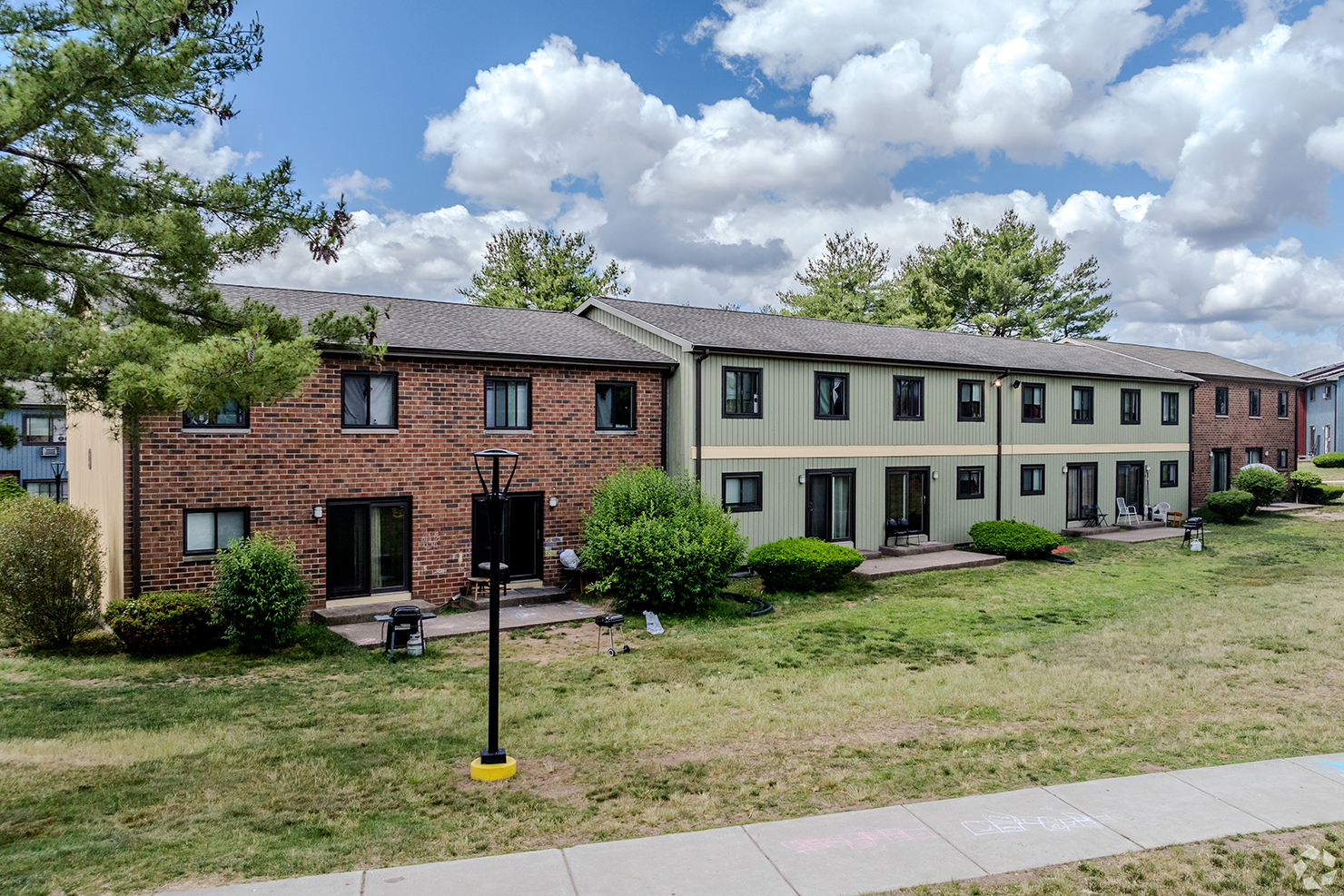 Squire Village 012sm